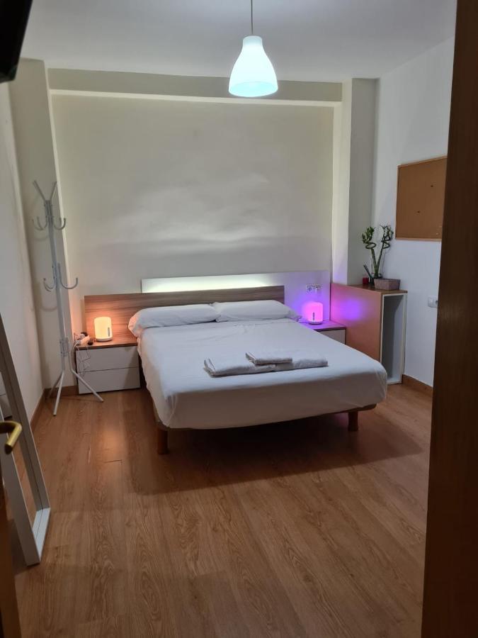 ולנסיה Habitacion Con Bano Privado- En Casa Familiar Beatriz מראה חיצוני תמונה